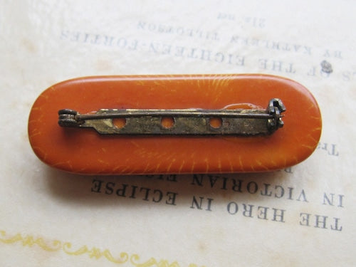 【1点もの】【宅配便送料込】ヴィンテージブローチ*蜂の巣模様*ベークライト1920〜50's