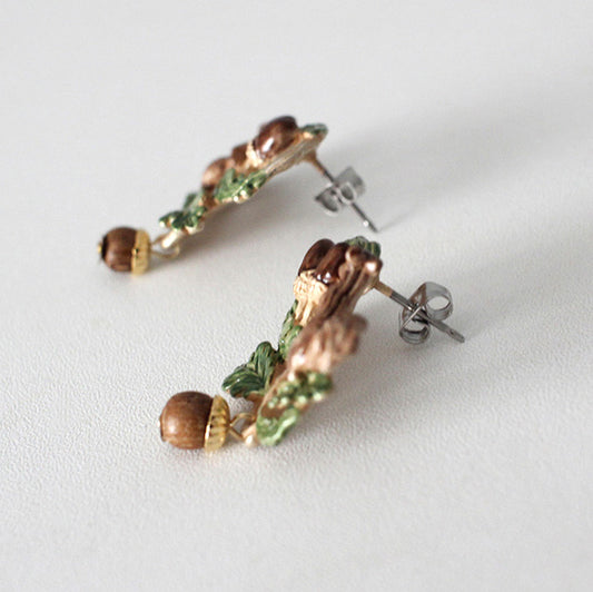 【CP送料込】【今だけ旧価格・ラス1!】「デビットホープの森 / ピアス / Palnart Poc」リスとどんぐりの木のピアス